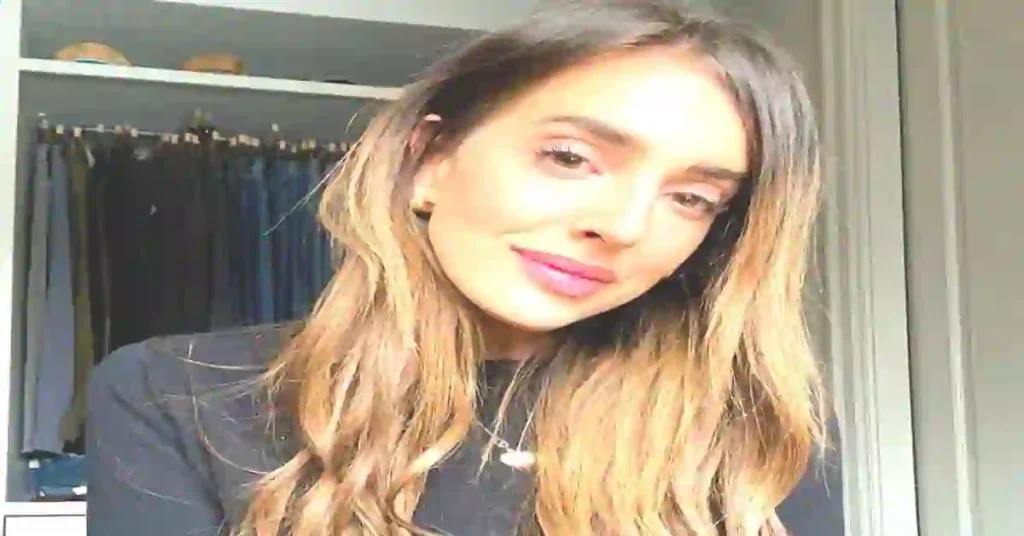 Julia Marcum Net Worth