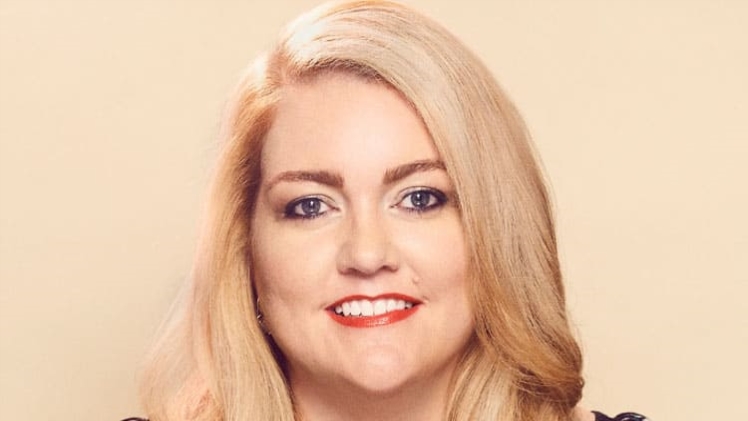 Colleen Hoover Net Worth 2023; age & more details