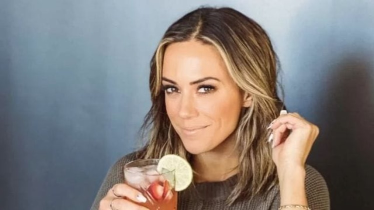 Jana Kramer Net Worth 2023; age & more details