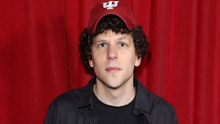 Jesse Eisenberg Net Worth 2023; age & more details