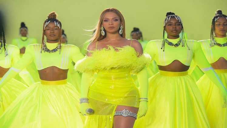 What is Beyonce’s Net Worth, Age, Height & More Details
